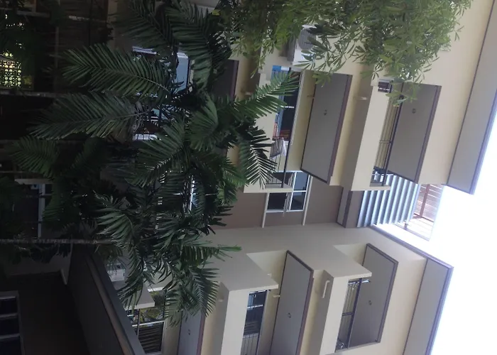 Benjamas Place Hotel