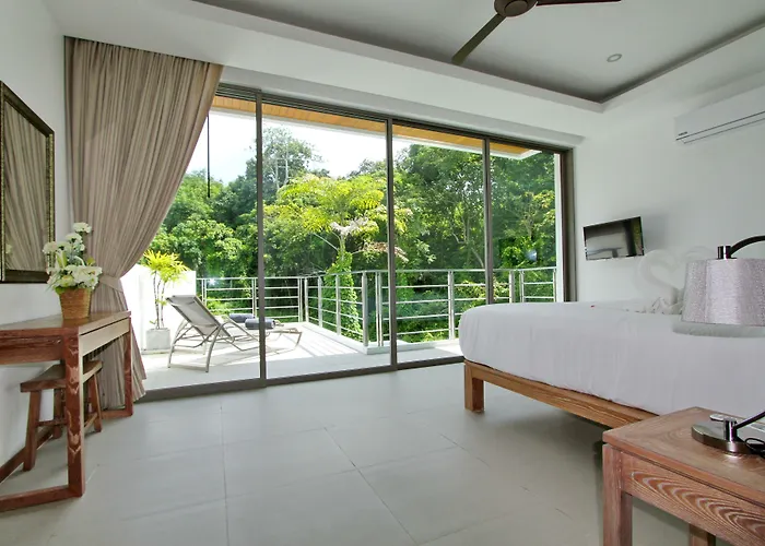 Ya Nui Beach Villas